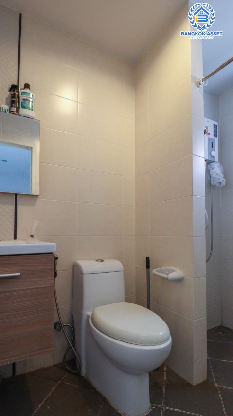 *****บ้านเดี่ยวมือสองย่านนนทบุรี ม.ดีซิโอ้ ราชพฤกษ์ หลังมุม บนเนื้อที่ 54.1 ตร.ว. พร้อมฟังก์ชัน 3 ห้องนอน 3 ห้องน้ำ 2 ที่จอดรถ บรรยากาศเงียบสงบ ทำเลดี เชื่อต่อทั้งถนนราชพฤกษ์, ถนนรัตนาธิเบศร์, ถนนชัยพฤกษ์, ถนนแจ้งวัฒนะ และรถไฟฟ้าสายสีม่วง "สถานีบางรักน้อยท่าอิฐ"